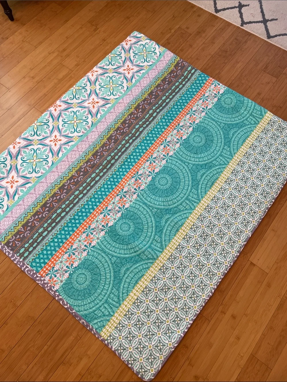 Soft Surroundings Pistachio Bedding Bright Coastal Queen Quilt Two Sham Standard